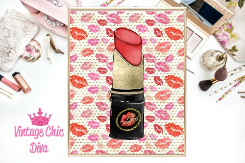 Betsey Johnson Lipstick Purse Lips2 Background-