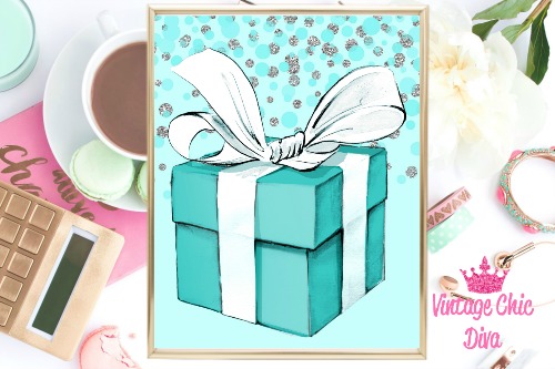 Tiffany Box Teal Silver Dots Background-